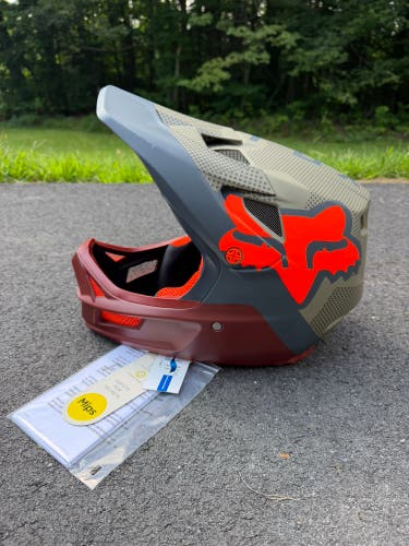 Men's Large Fox Bike Helmet (New)