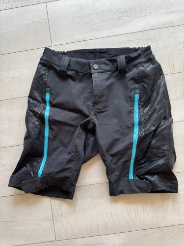 Black Men's Adult Medium SYNC Ski Training Shorts (Used)