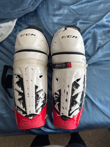 Junior CCM JetSpeed FT485 17" Shin Pads (Used)