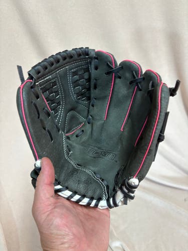 RH Rawlings Storm Softball Glove 11" (Used)