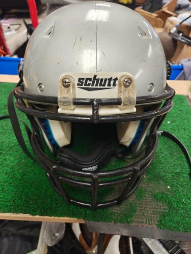 Schutt Recruit Hybrid Youth Size Large Silver Football Helmet with Facemask 2013