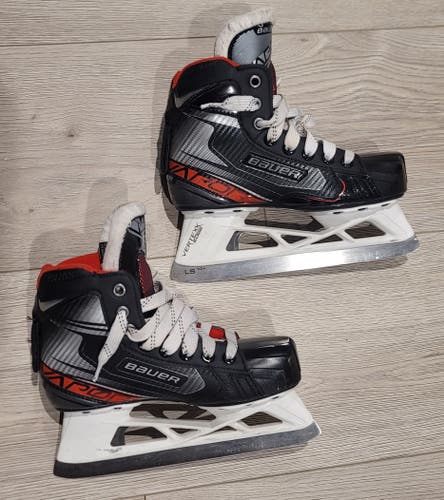 Bauer Vapor X2.7 Hockey Goalie Skates Regular Width Size 2.5 (Used-Very Clean)