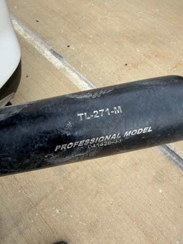 Tucci Bat (-3) 30 oz 33" (Used)