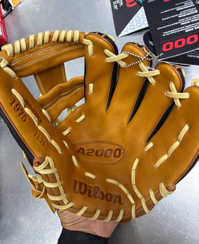 RHT Wilson A2000 1975 Classic Baseball Glove 11.75" **New)**