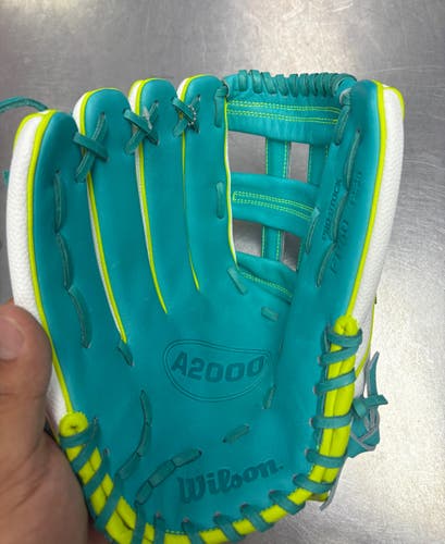 Wilson LHT A2000 Fastpitch Glove 12.25" **New**
