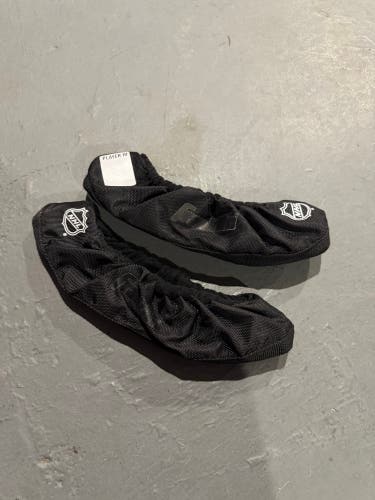 Black Senior Franklin NHL Soakers Size 7.5 (Used)