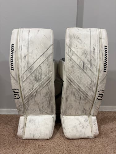 32" Warrior Ritual G6 E+ Goalie Leg Pads (Used)