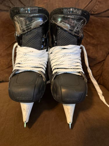 2012 Bauer Pro Custom Hockey Goalie Skates 7.5 (Used)