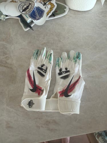 Large Nike Alpha Huarache Edge Batting Gloves (Used)