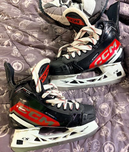 2015 CCM JetSpeed Hockey Skates Regular Width Size 5.5 (Used)