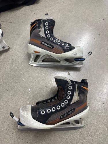 2012 Bauer Performance Hockey Goalie Skates Regular Width Size 3 (Used)