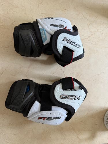 Junior Medium CCM JetSpeed FT8 Pro Elbow Pads (New)