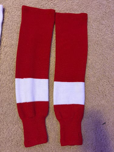 Red and white Senior Athletic Knit HS2100 Socks (New)
