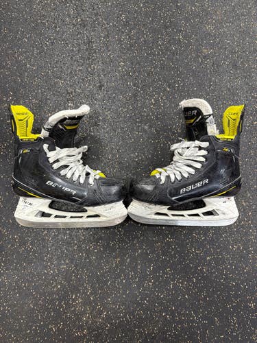 Used Bauer SUPREME M4 Senior Hockey Skate Senior 5.5 11337-S000494181