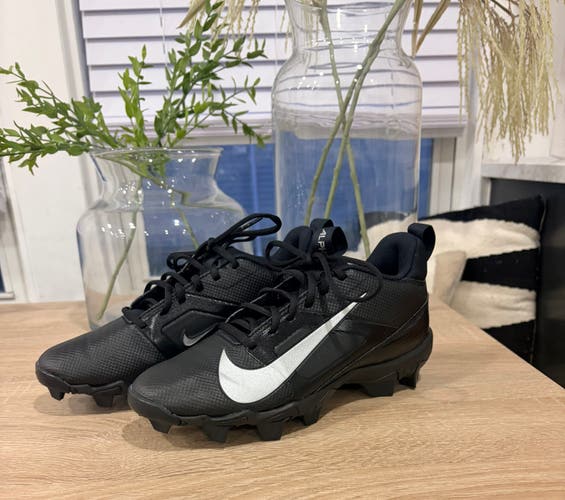Men's Size M 7.0 (W 8.0) Nike Nike Alpha Menace 4 Shark Cleats (Used)