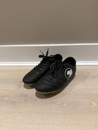 Kids 4Y (Big Kids / Youth) Puma Cleats (Used)