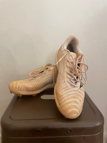White Men's Size M 7.5 (W 8.5) Adult New Balance 4040v7 Low Top Molded Cleats (Used)