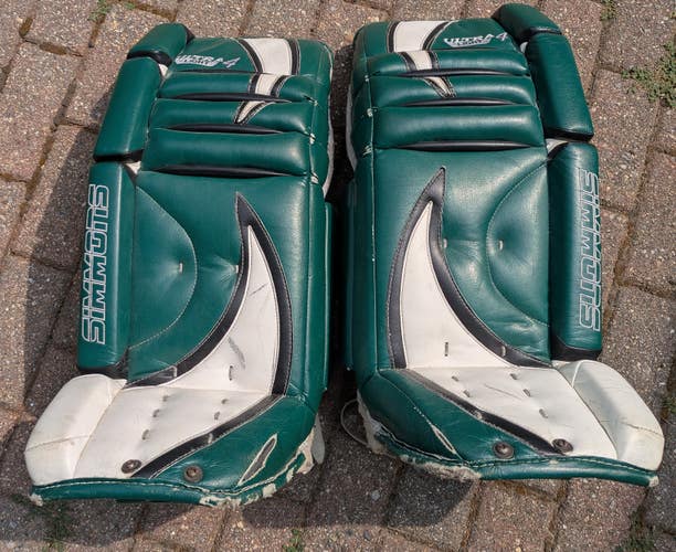 29" Simmons Ultra Light Goalie Leg Pads (Used)