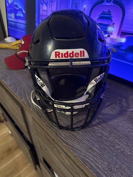 burt reynolds signed football helmet Mean Machine Full Size TK Suspension Insc. Coach BAS KASK Custom Price:tda_price_349.95 This helmet was hand Darrell K. Royal, 1924-2012