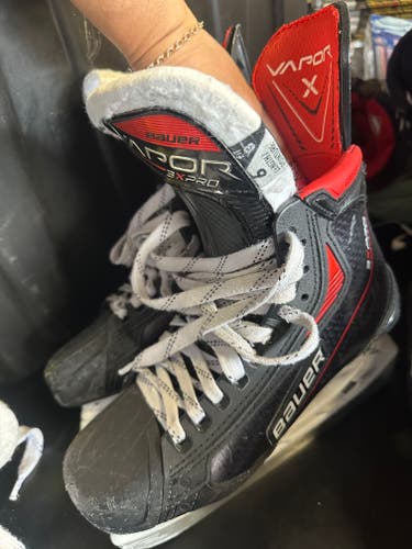 Bauer Vapor 3X Pro Hockey Skates Regular Width 6 (Used)