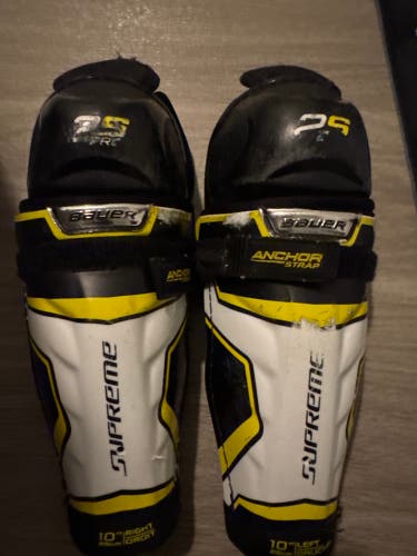 Youth Bauer Supreme 2S Pro 10" Shin Pads (Used)