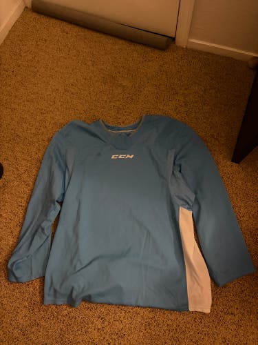 Blue Large Adult Unisex CCM Jersey (Used)