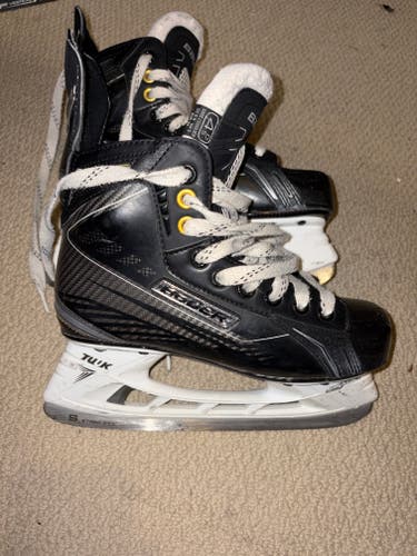 Used Bauer Supreme 160 Hockey Skates Size 4.5