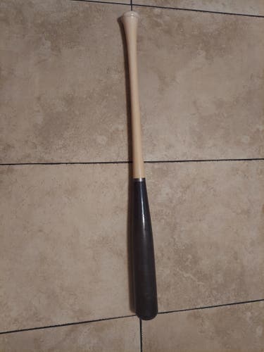 2024 Marucci AM22 Maple BBCOR Certified Bat (-3) 30 oz 33" (Used)