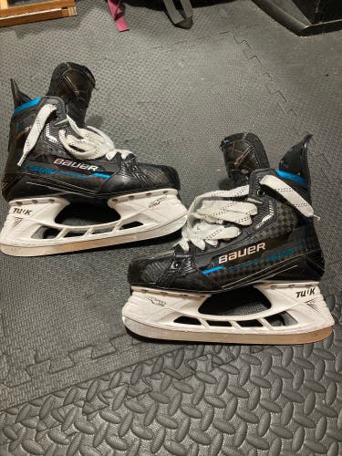 Bauer Supreme Mach Custom Hockey Skates Size 8.5 (Used)