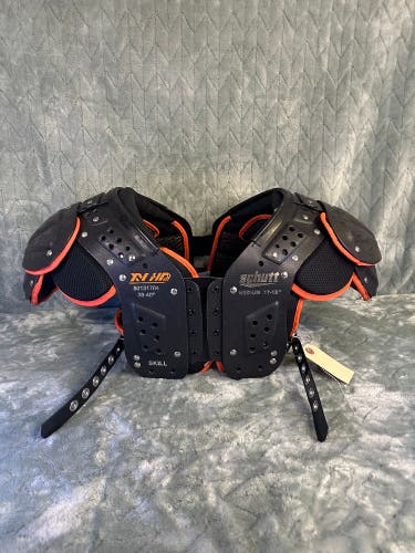Medium Adult Schutt XV HD Shoulder Pads (Used)