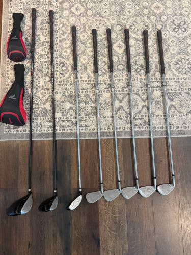 Top Flite Right-handed Club Set (No putter) 8 Pieces.