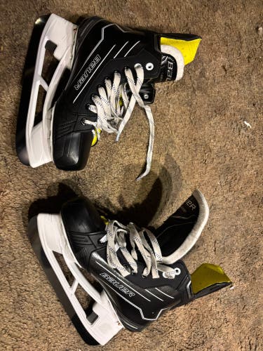 Bauer Supreme Ignite Pro+ S24 Size 8 Fit 2 + Fly-X AND Fly-Ti Steel** (Used twice)