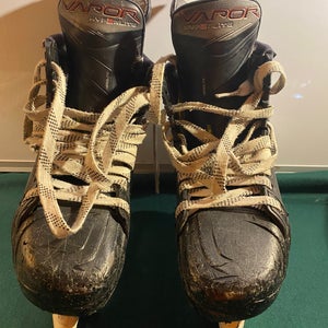 Size 5.5 - 2023 Bauer Vapor Hyperlite Hockey Skates(Used)