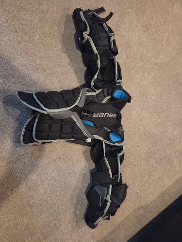 Small / Medium Bauer GSX Goalie Chest Protector (Used)