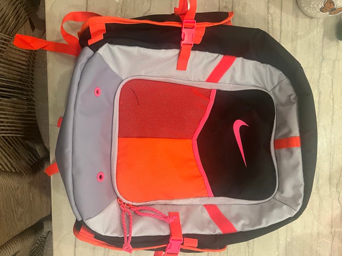 Nike (New)