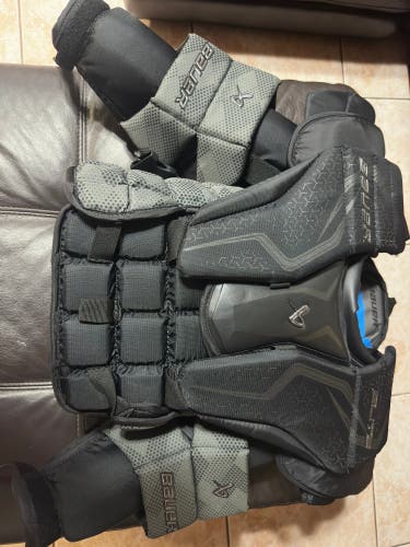 Small Bauer Elite Goalie Chest Protector (Used)