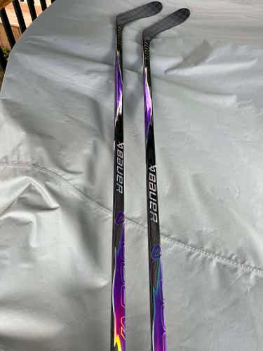 NEW Intermediate Bauer Vapor Flylite P28 55 Flex Right Handed Hockey Stick (New)