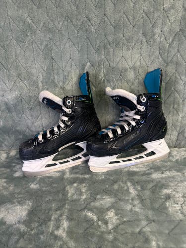 Junior Bauer XLP Hockey Skates Regular Width 13 (Used)