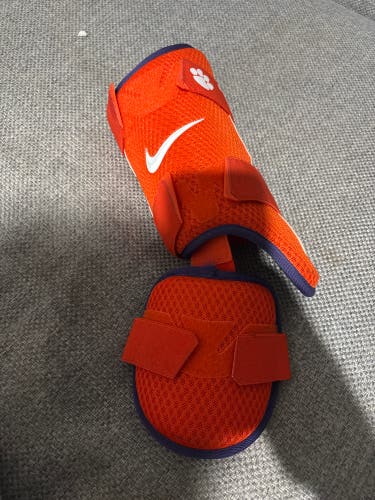 Orange Senior Nike Shin Guards (Used)