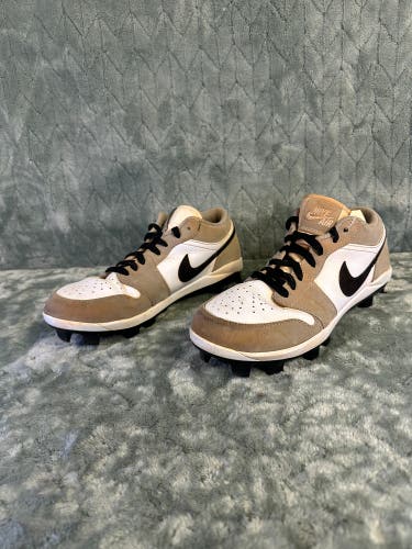 Gray Men's Size M 8.0 (W 9.0) Adult Nike Air Jordan Low Top Footwear Molded Cleats (Used)