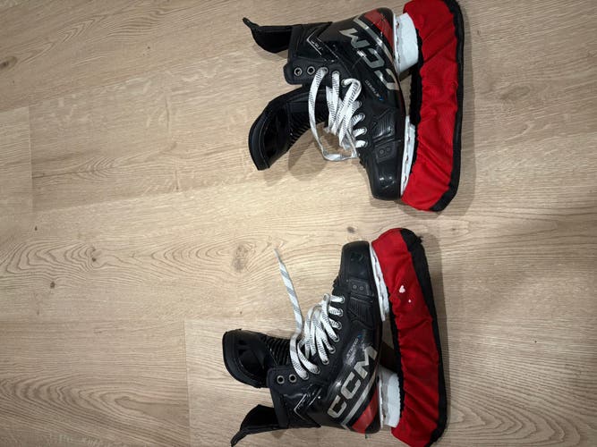 Black 2023 CCM JetSpeed FT6 Pro Hockey Skates Regular Width Pro Stock 7.5 (Used)