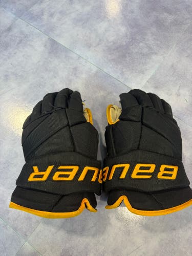 Bauer Vapor Team Gloves | Pittsburgh Penguins | Senior 15"