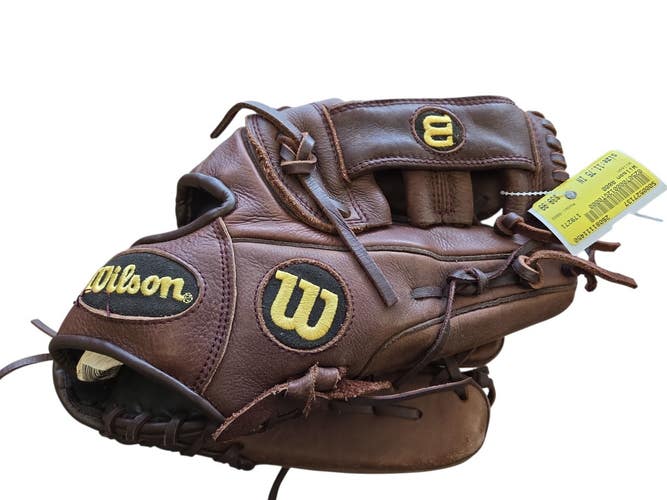 Used Wilson A800 BB/SB Glove RH Throw None 11 3/4" 11450-S000527137