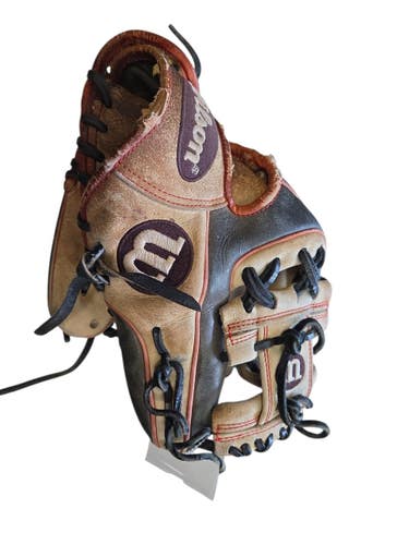 Used Wilson A2000 PF88 BB/SB Glove RH Throw None 11 1/2" 11450-S000527134