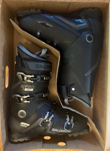 LIKE NEW - Mondo 30/30.5 Men's Salomon All Mountain S/Pro Ski Boots (Used)