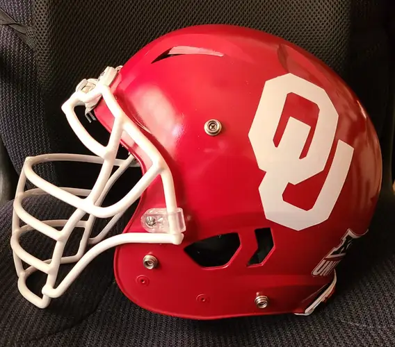 Red Adult Medium Schutt Helmet (Used)