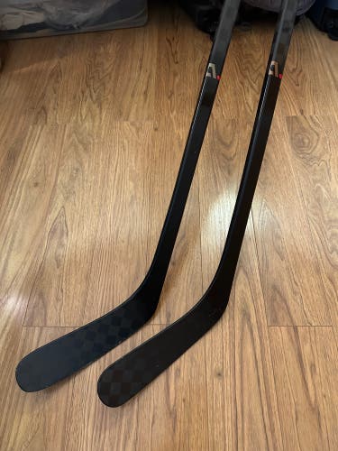 Senior PRO VX (RH, 77 Flex, PRO9246 Zegras Curve, Lightly Used) Hockey Stick