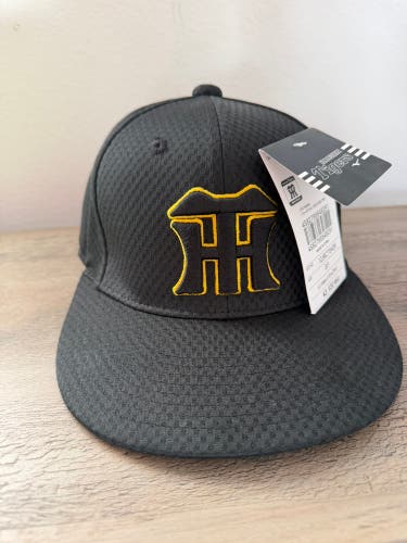 Black Boys Medium Mizuno Hat (New)