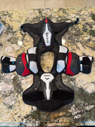 Men's Medium Junior CCM JetSpeed FT6 Shoulder Pads (Used)
