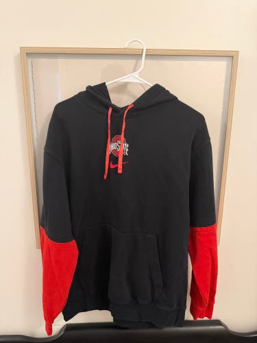 Black Men's Large Nike Sweatshirt (Used)